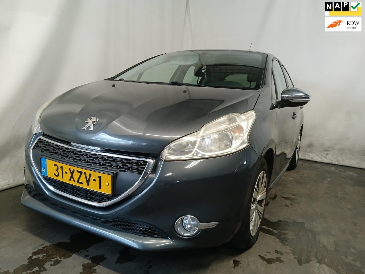 Peugeot 208 - 1.2 VTi Active - Airco - Navi - Rechter Zijschade - AutoWereld.nl