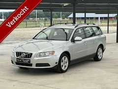 Volvo V70 - 2.5T Momentum Aut.231PK/YOUNGTIMER/TRKHAAK/LAGE KM