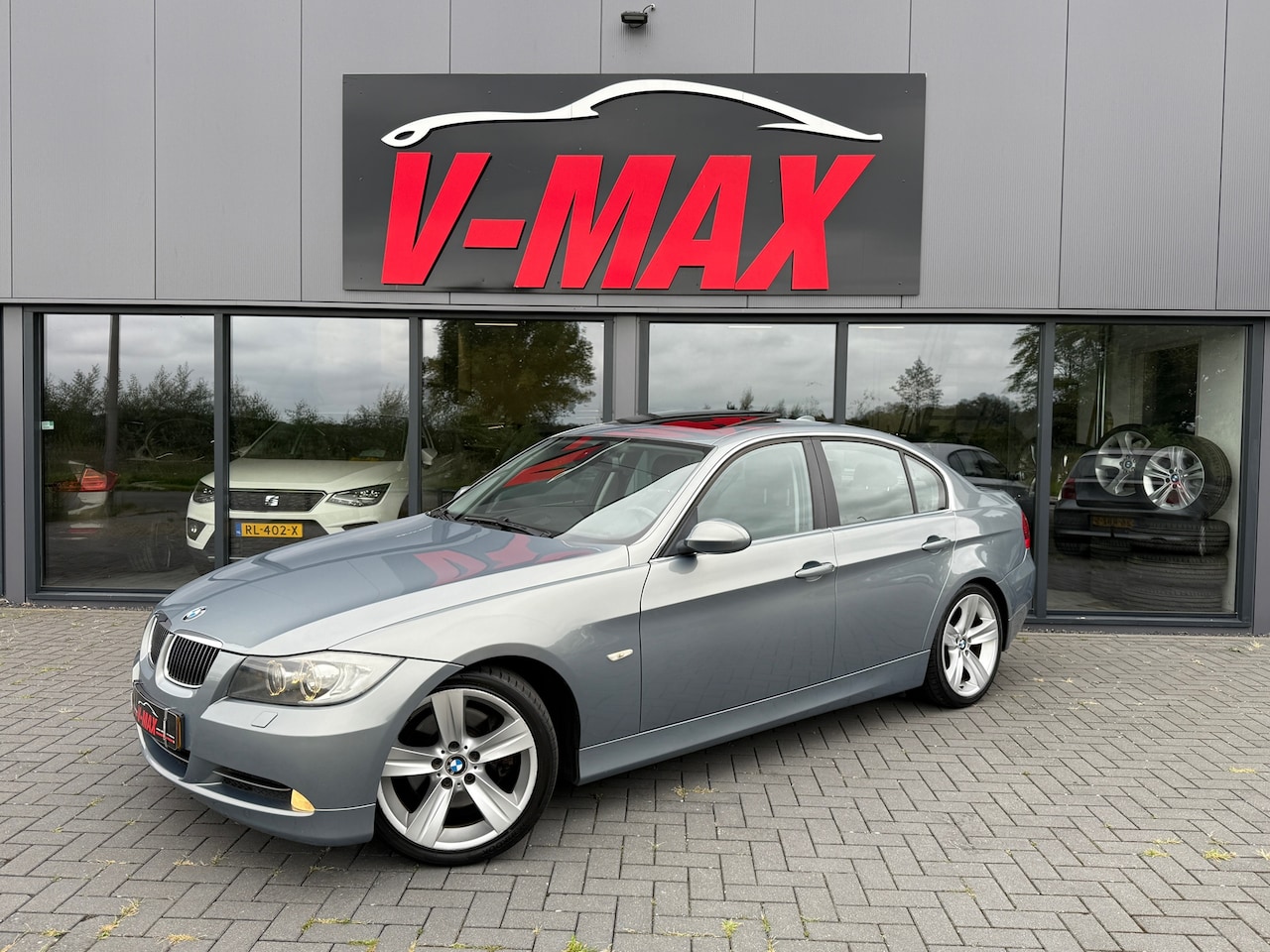 BMW 3-serie - 330i Dynamic Exec Dak Xenon Leder Sportinterieur Cruise - AutoWereld.nl