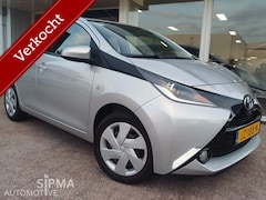 Toyota Aygo - 1.0 x-play/29dkm/Navi/Camera/1e eig/NL-auto