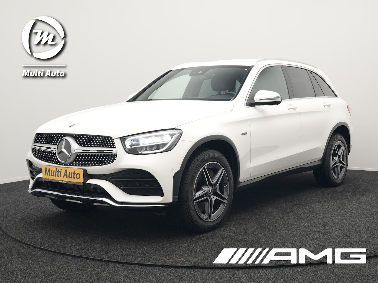 Mercedes-Benz GLC-klasse - 300e 4MATIC AMG Plug In Hybrid 320pk Dealer O.H PHEV | Alcantara Sportstoelen Verwarmd | C - AutoWereld.nl