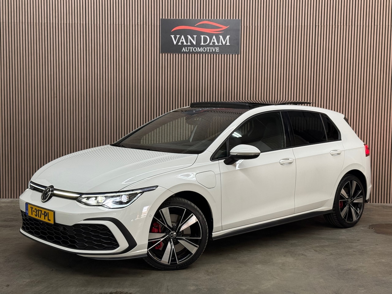 Volkswagen Golf - 1.4 eHybrid GTE 2020 IQ-LIGHTS PANO CAMERA CRUISE - AutoWereld.nl