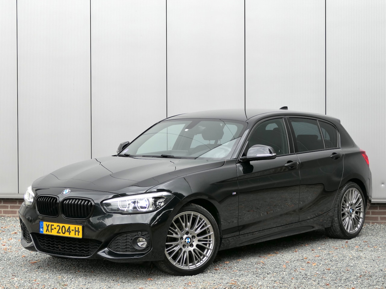 BMW 1-serie - 120i AUT Executive M-sport Navi / Afneembare trekhaak / Leer / Led - AutoWereld.nl