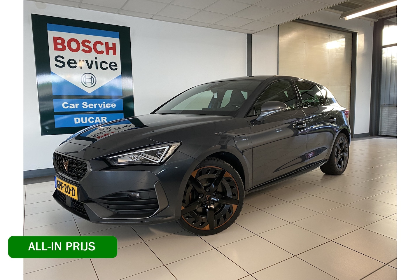 CUPRA Leon - 1.4 e-Hybrid VZ performance Panoramdak / Stuurverwarming /stoelverwarming / sfeerverlichti - AutoWereld.nl