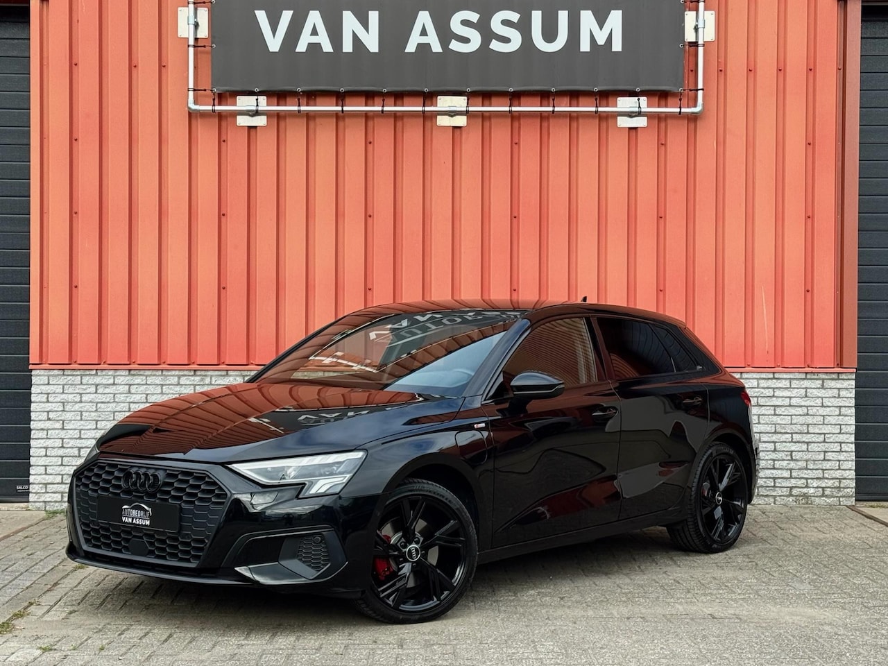 Audi A3 Sportback - 40 TFSIe S-line Carplay Camera Lane DAB 18" - AutoWereld.nl