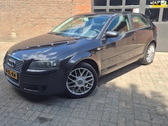Audi A3 - 1.6 FSI Pro Line/ nieuwe apk/ nieuwe banden