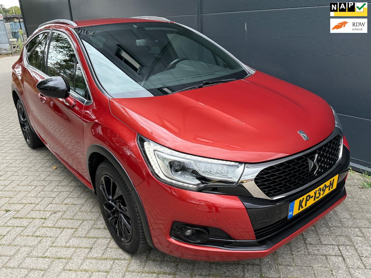 DS 4 Crossback - 1.6/Automaat/carplay/Navi/camera/Airco/stoelverwarming/Leer - AutoWereld.nl