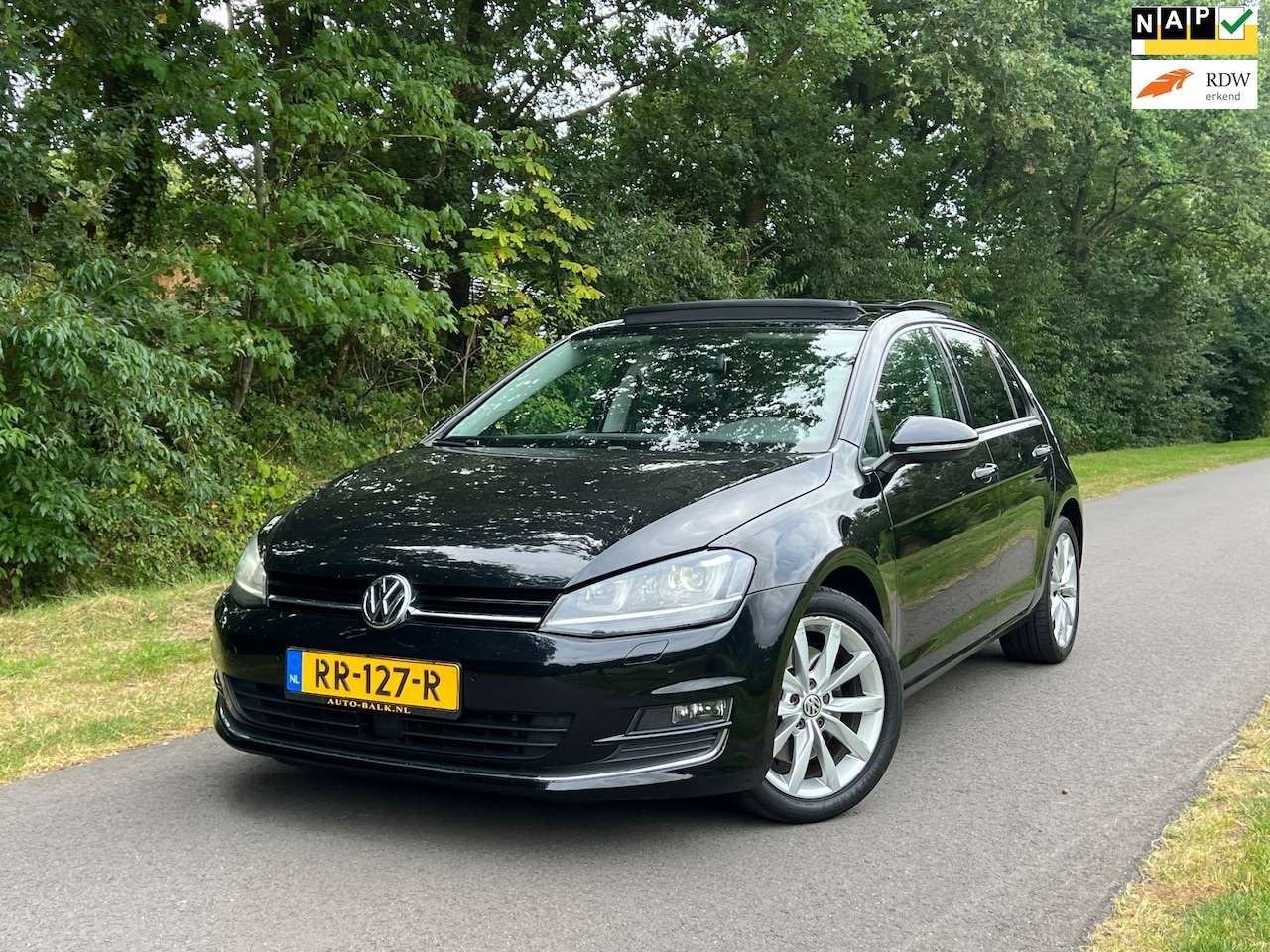 Volkswagen Golf - 2.0 TDI Highline | Pano + Keyless + Camera Nu € 9.975,-!!! - AutoWereld.nl