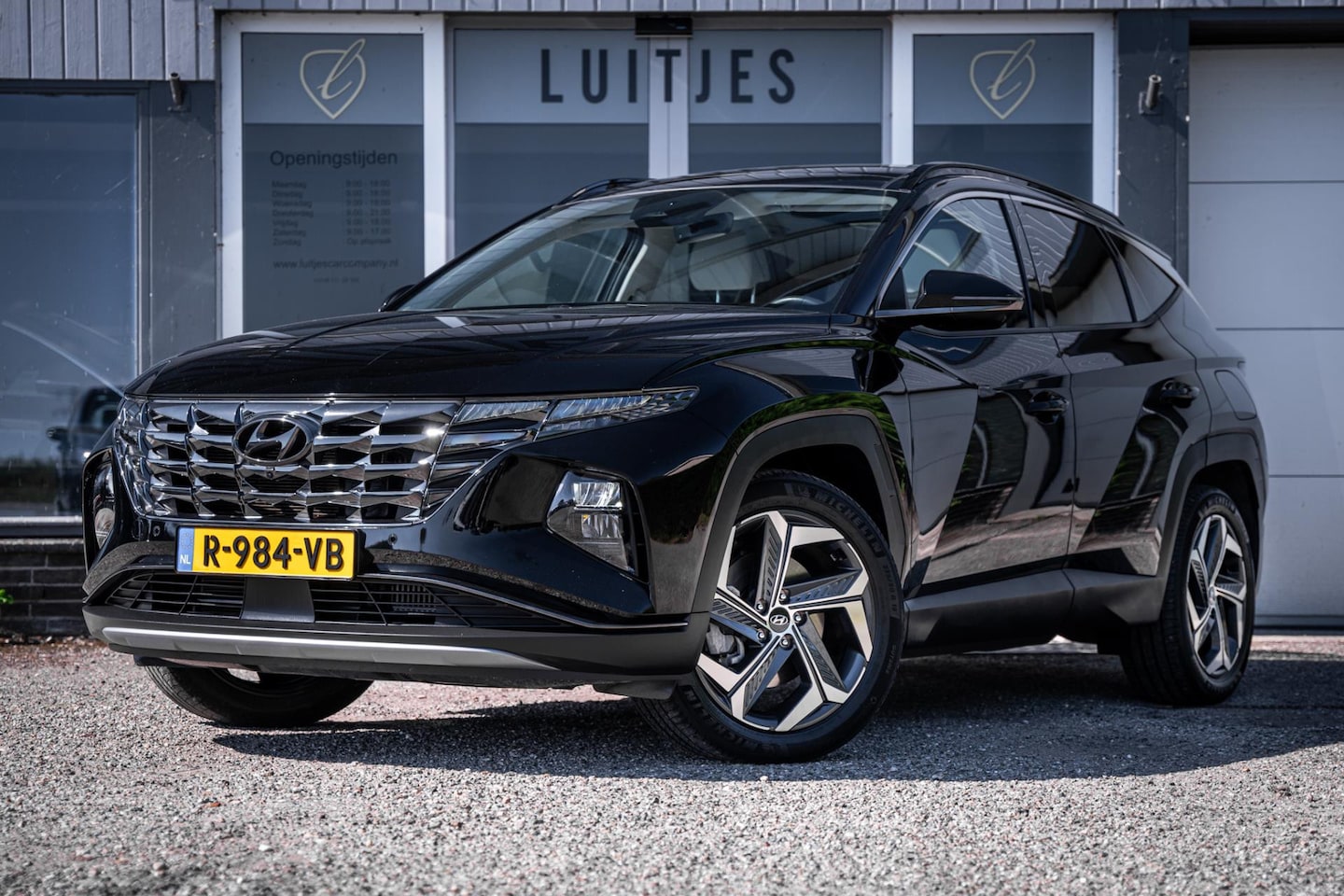 Hyundai Tucson - 1.6 T-GDI HEV Premium Sky I Pano-dak I Trekhaak I Full-option I 1e-eig I Dealer-onderhoude - AutoWereld.nl