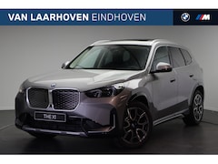 BMW iX1 - eDrive20 xLine / Panoramadak / Trekhaak / Sportstoelen / Parking Assistant Plus / Comfort