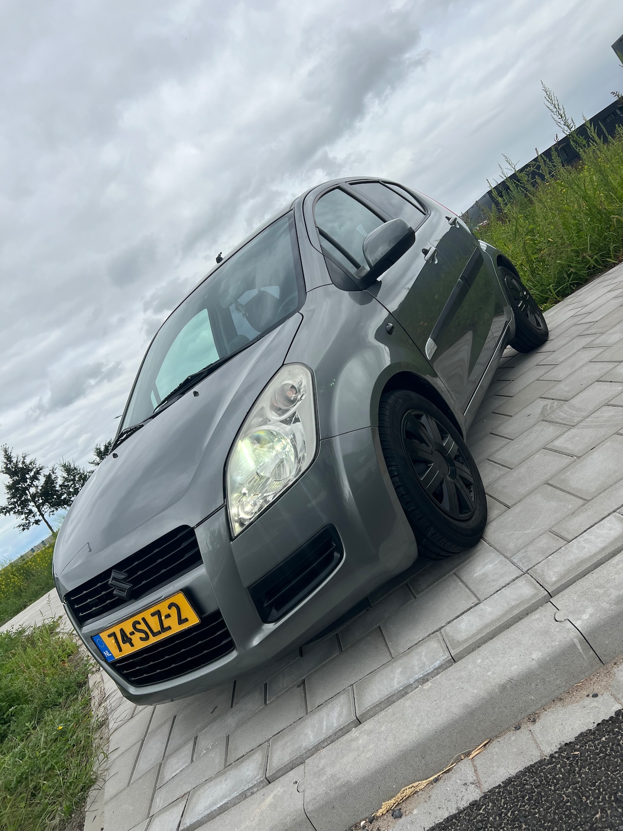 Suzuki Splash - 1.0 Comfort - AutoWereld.nl