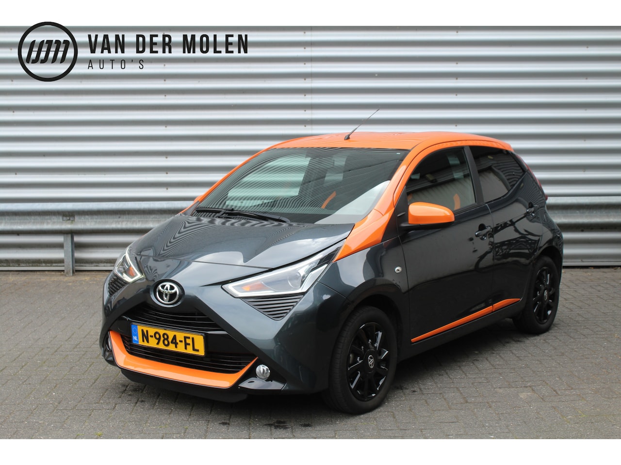 Toyota Aygo - 1.0 VVT-i 73pk x-JBL NL-Auto NAP Clima Navi Carplay Camera 15"LMV - AutoWereld.nl