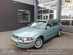Volvo V40 - 1.8 Europa | Trekhaak | Airco | Cruise Control | Stoelverwarming voor | Exclusive-pakket