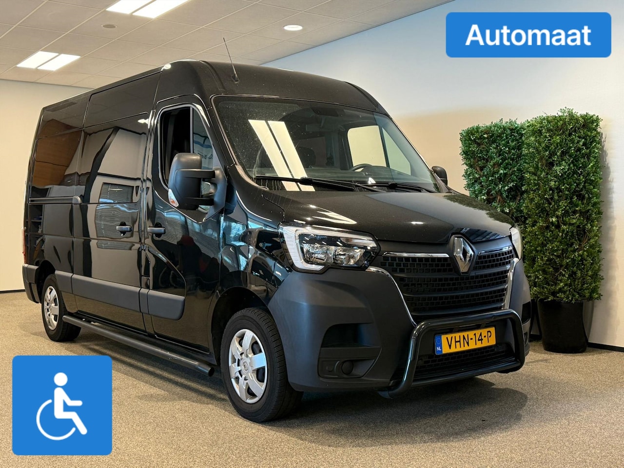 Renault Master - L2H2 Rolstoelbus Automaat Rolstoel geschikt - AutoWereld.nl