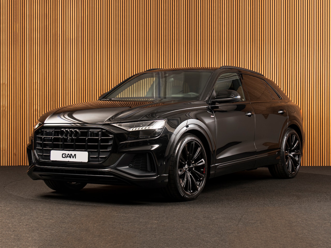 Audi Q8 - 55 TFSI e quattro 23"-PANO-B&O-TOUR-CITY-PARK - AutoWereld.nl