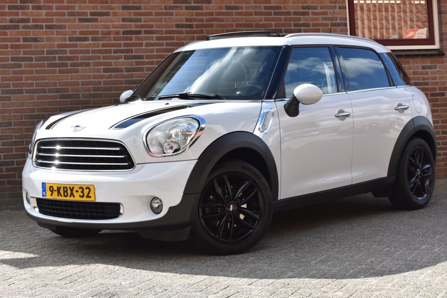 MINI Countryman - Mini 1.6 One Business Line '13 Pano Leder Clima Navi Cruise Inruil mogelijk - AutoWereld.nl