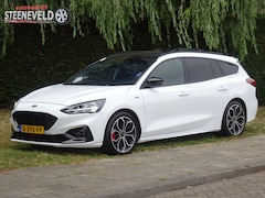 Ford Focus Wagon - 1.5 150PK AUTOMAAT ST-Line X met Pano en Trekhaak