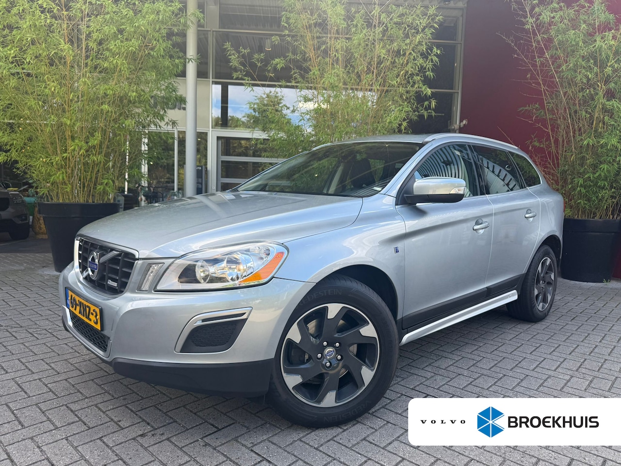 Volvo XC60 - 2.0 T5 Ocean Race | Bluetooth telefoonvoorbereiding | Cruise control | Elektrisch bedienba - AutoWereld.nl