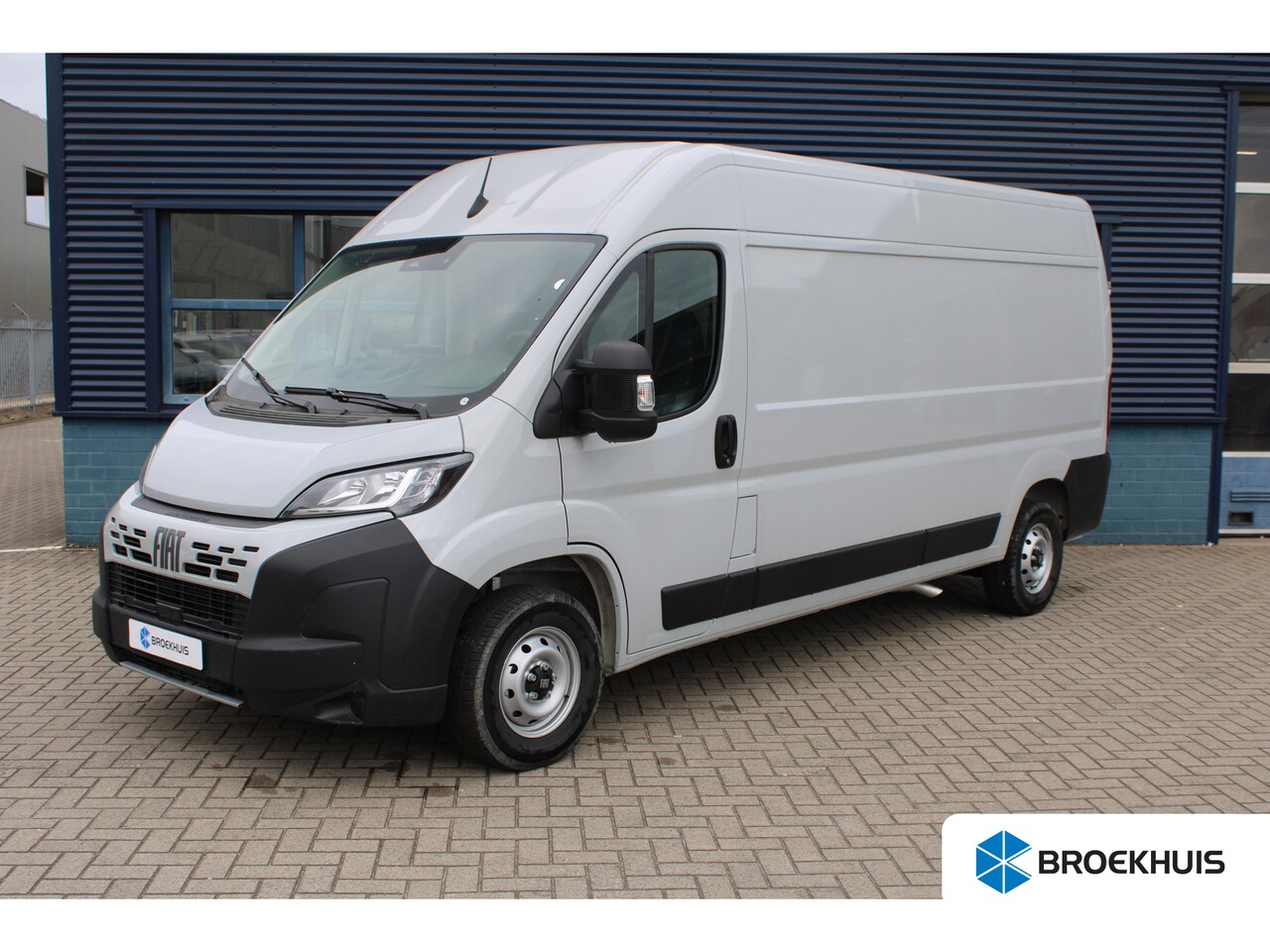 Fiat Ducato - 2.2 MultiJet 140 pk S&S L3H2 3.3t | NAVIGATIE | CAMERA | SENSOREN | BETIMMERING LAADRUIMTE - AutoWereld.nl