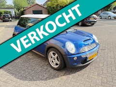 MINI Cooper S - 1.6 (Nieuwe distributie en oliepomp)