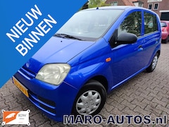 Daihatsu Cuore - 1.0-12V 5d. Anniversary | NW. DISTR.+KOPPELING 5-DEURS Boekjes 2009| RIJKLAAR