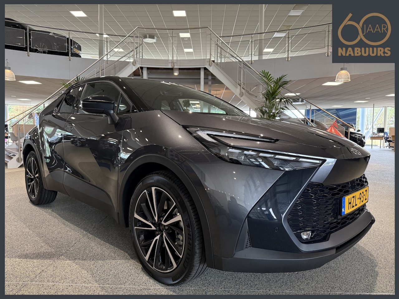 Toyota C-HR - 2.0 Plug-in Hybrid 220 Executive, JBL, Adaptive, Memory - AutoWereld.nl