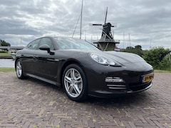 Porsche Panamera - 3.6 4 Origineel NL / Luchtvering / Leder / Xenon / Stoelverwarming / Carbon Gray
