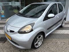 Toyota Aygo - 1.0-12V + NIEUWE KOPPELING