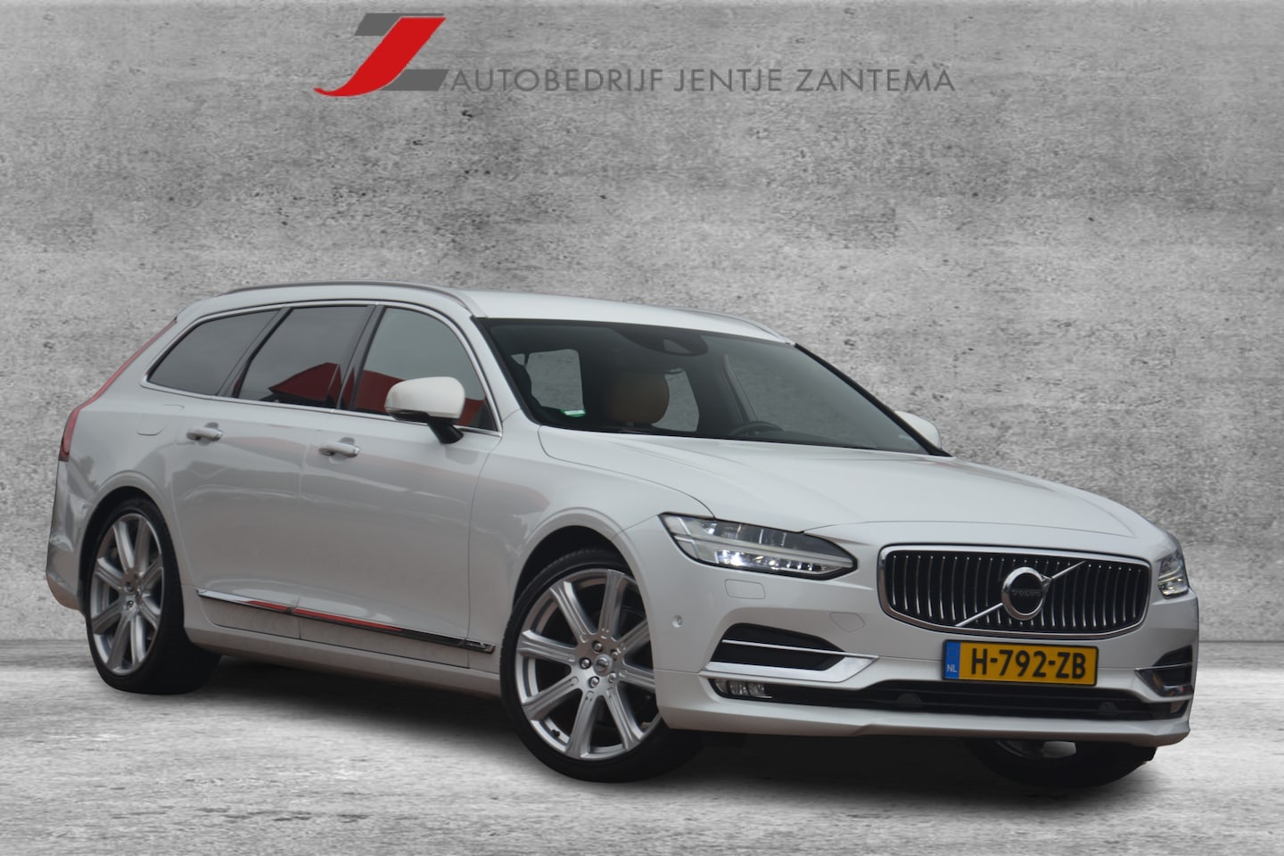 Volvo V90 - 2.0 D3 Inscription | Navigatie | Full LED | Leer | Pilot assist | Lane keeping | Stoelverw - AutoWereld.nl
