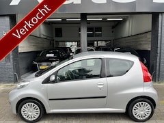 Peugeot 107 - 1.0-12V XR