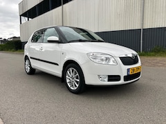 Skoda Fabia - 1.6-16V Elegance Cruise/Clima/Trekhaak/PDC