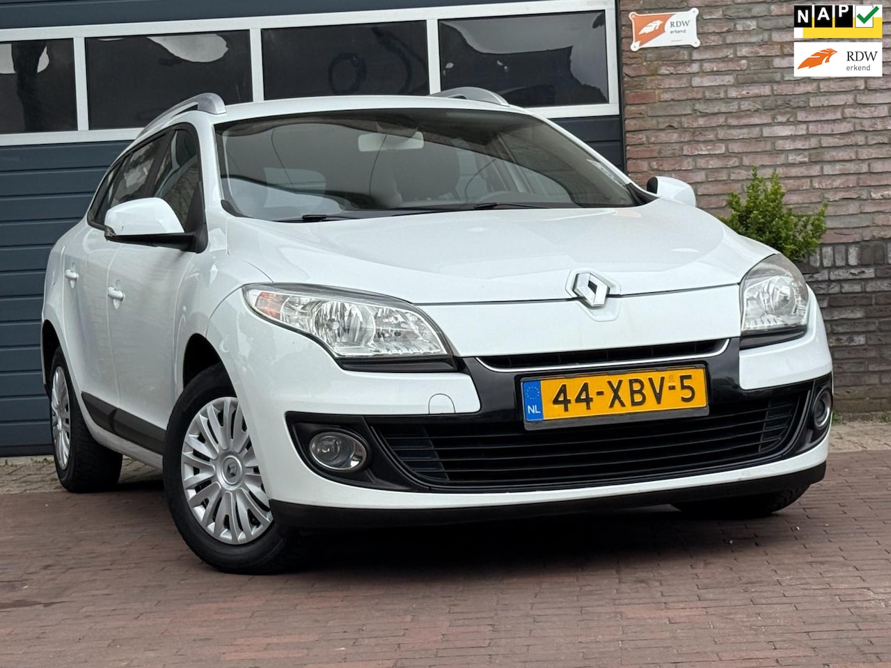 Renault Mégane Estate - 1.5 dCi Expression|Airco|Navi. - AutoWereld.nl