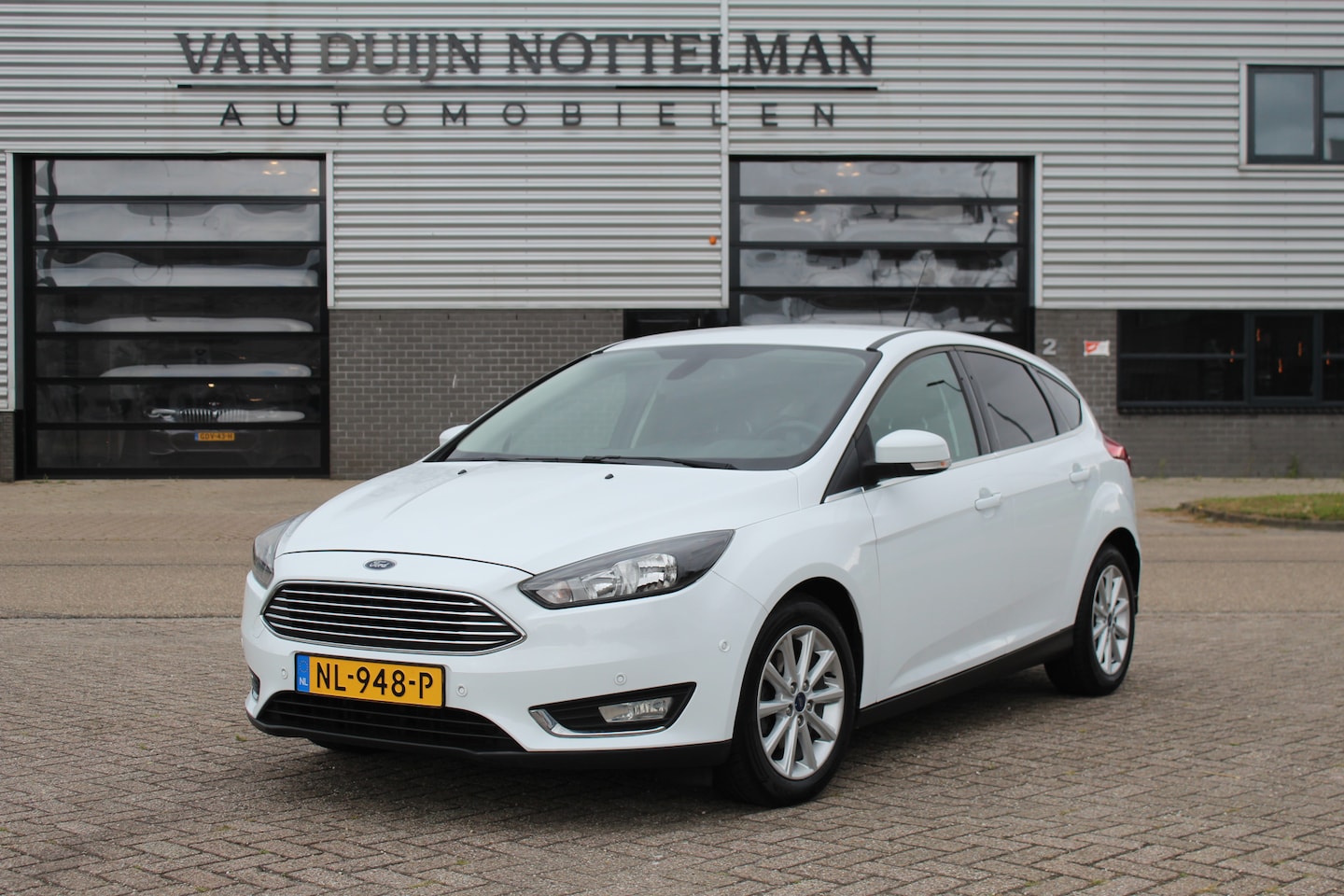 Ford Focus - 1.0 Titanium / Carplay / Climate / N.A.P. - AutoWereld.nl