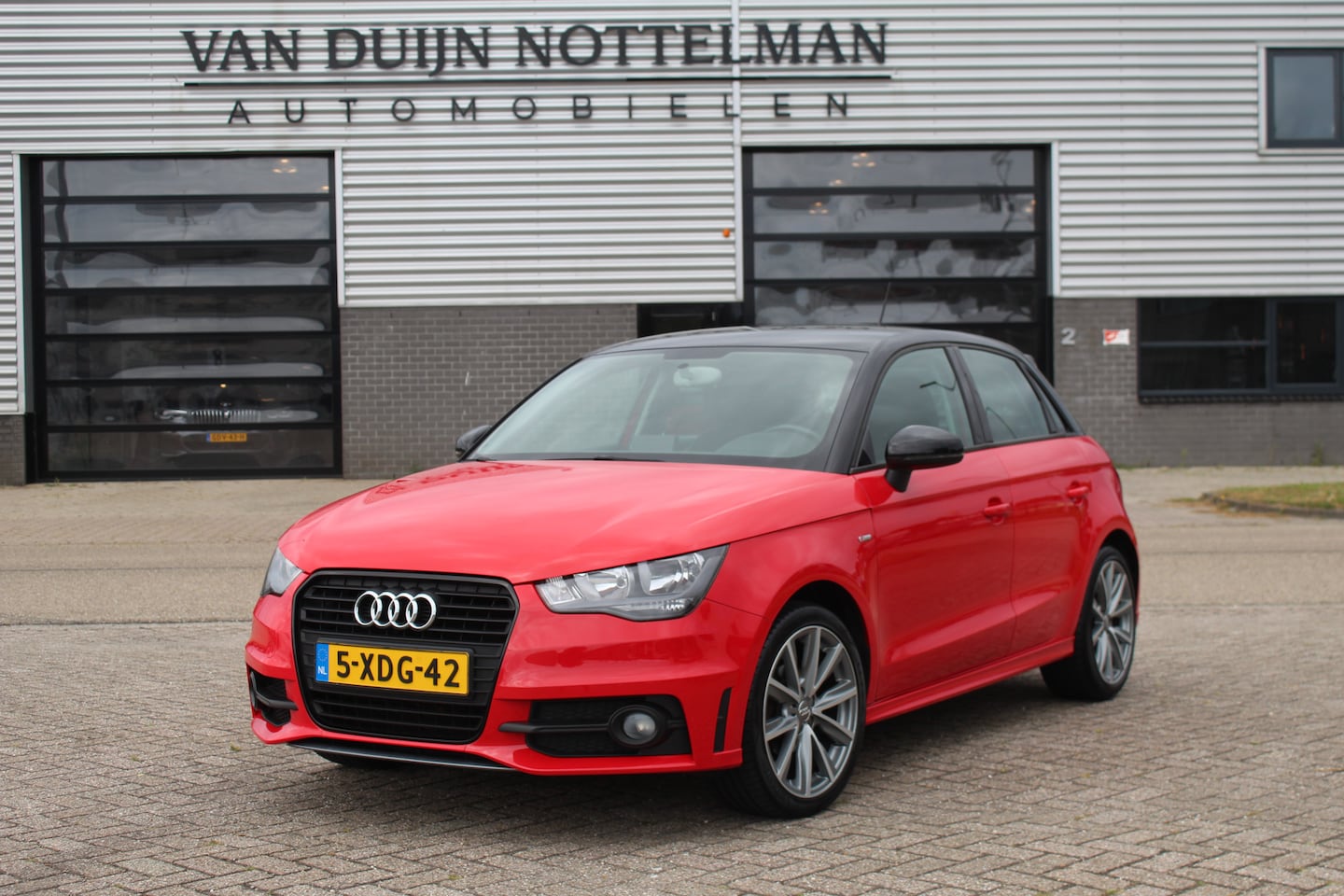 Audi A1 Sportback - 1.2 TFSI Admired S-Line / Navigatie / N.A.P. - AutoWereld.nl