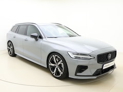 Volvo V60 - T6 350pk AWD Plus Dark / Heico verlaagd / 19 inch / Stylingkit / Sportstoelen / 360 Camera