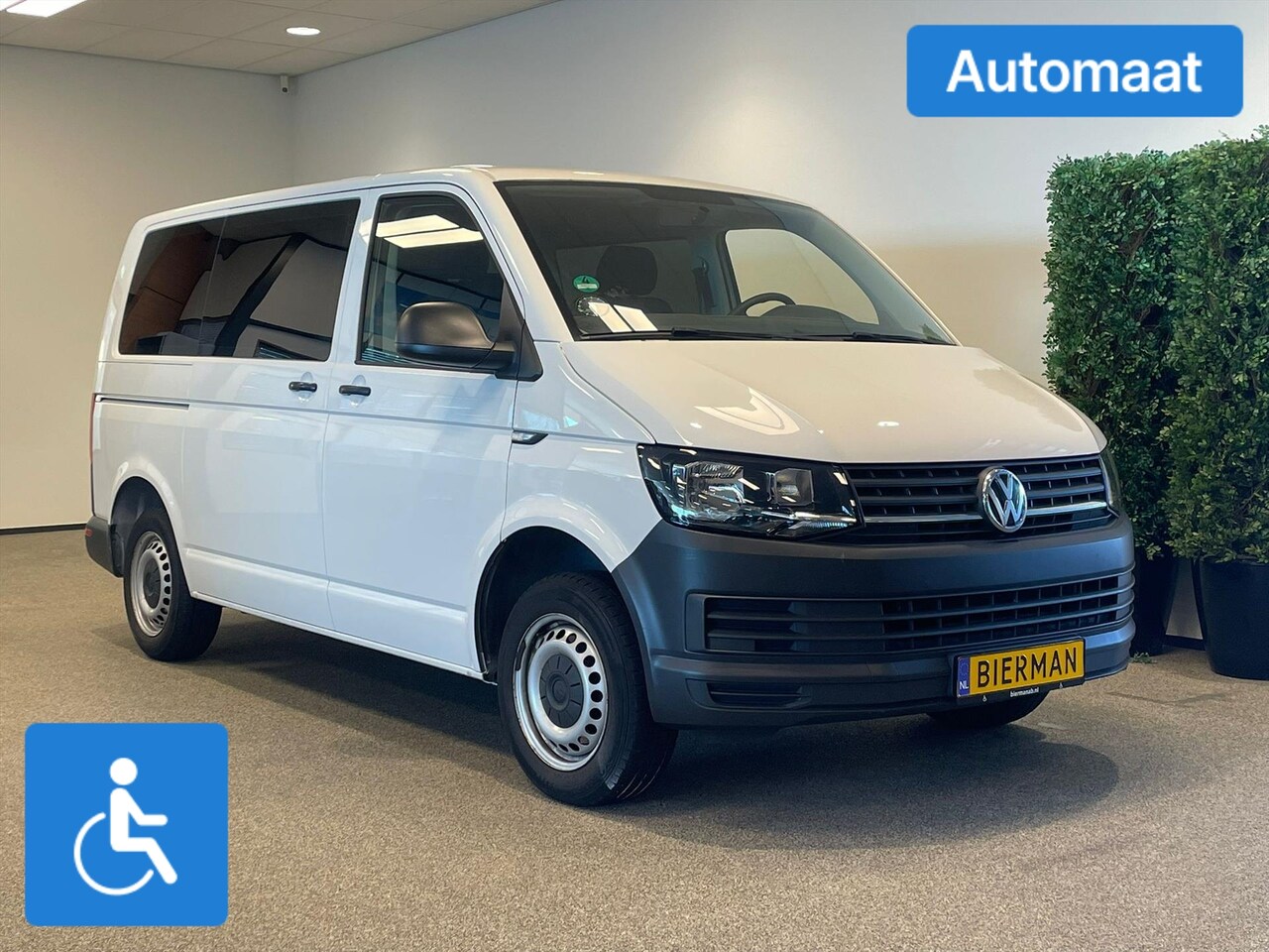 Volkswagen Transporter - L1H1 Rolstoelbus Automaat - AutoWereld.nl