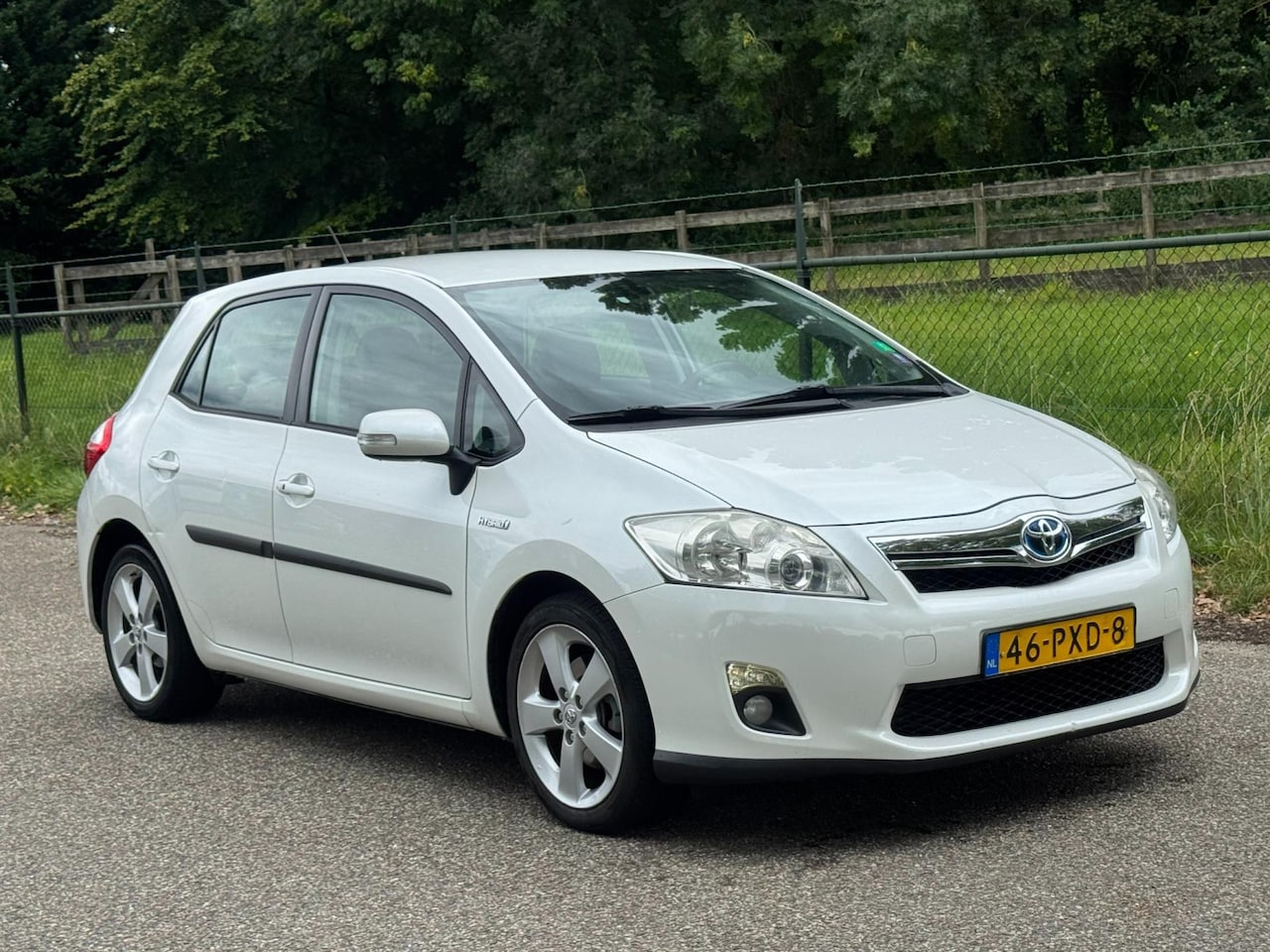 Toyota Auris - 1.8 Full Hybrid Executive /Navi/Automaat/ - AutoWereld.nl