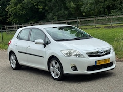 Toyota Auris - 1.8 Full Hybrid Executive /Navi/Automaat/