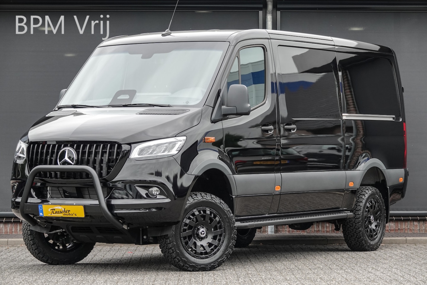 Mercedes-Benz Sprinter - 4x4 319Cdi 190Pk 9G-tronic | L2H1 | 2xSchuifdeur | 4WD | AWD | Bullbar | Treeplanken | 19' - AutoWereld.nl
