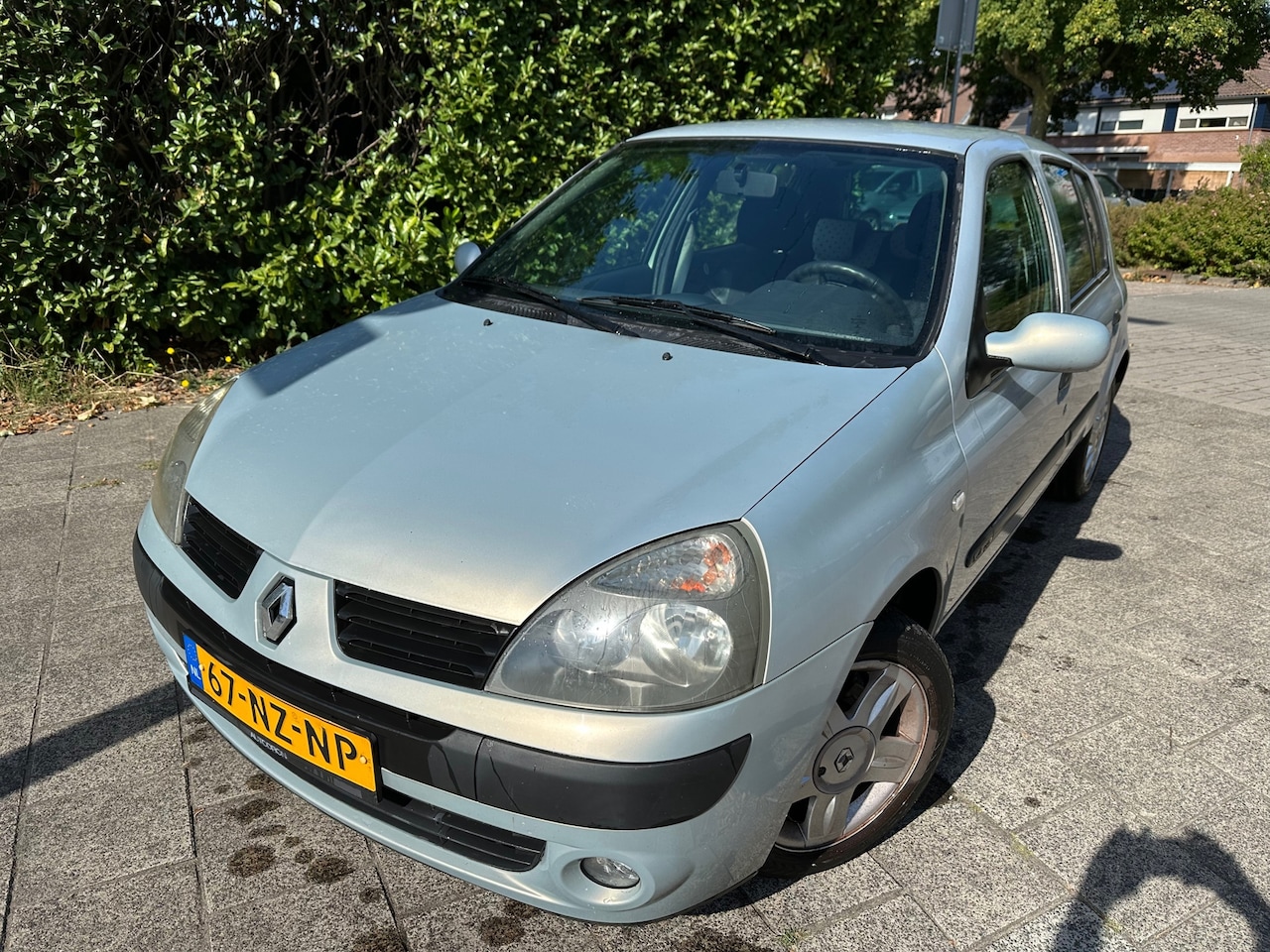 Renault Clio - MET CRUISE CONT, AIRCO & APK TOT 13-03-2026! - AutoWereld.nl