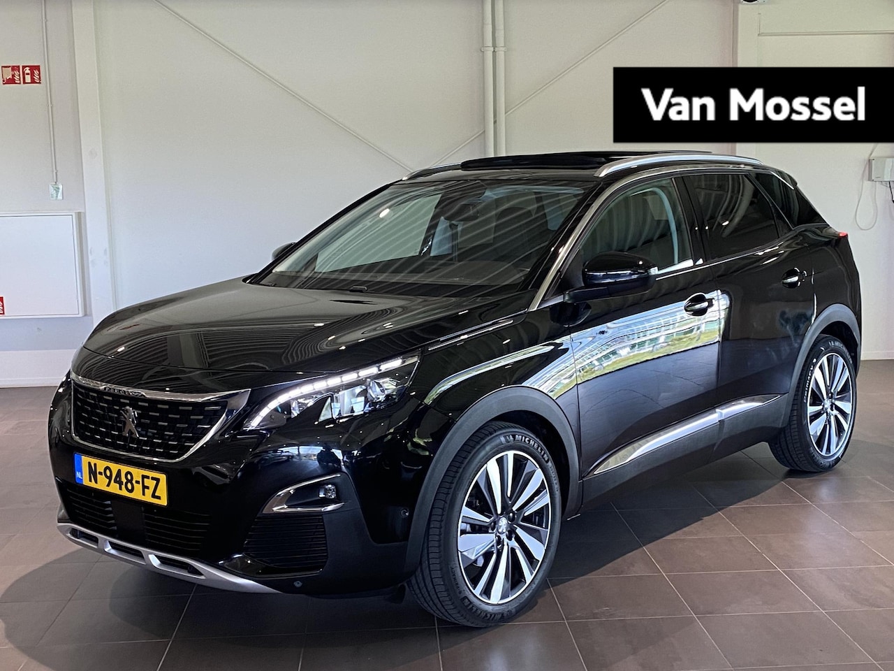 Peugeot 3008 - 1.2 PureTech Blue Lease Premium Avantage | AUTOMAAT | GLAZEN PANO DAK | NAV | TREKHAAK | S - AutoWereld.nl