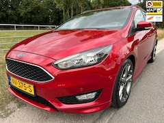 Ford Focus Wagon - 1.0 ST-Line prachtige staat 18" lm velgen navi