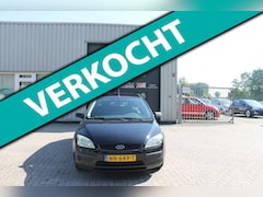 Ford Focus Wagon - 1.6-16V Trend