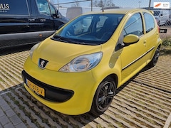 Peugeot 107 - 1.0-12V XR