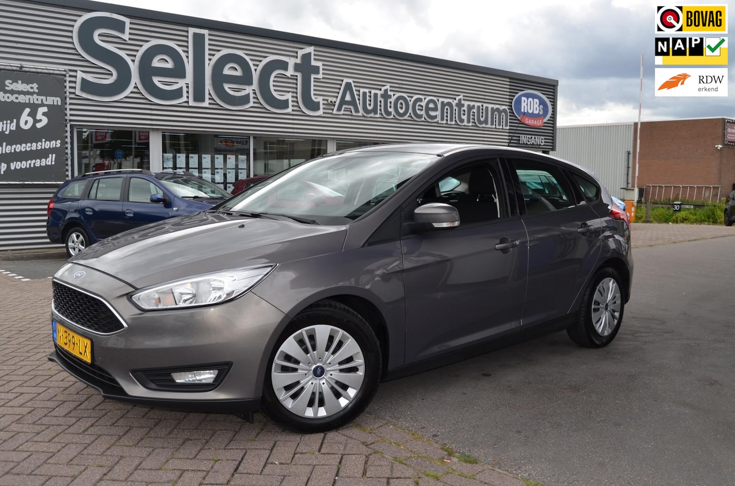 Ford Focus - 1.0 Titanium Edition| VORRUITVERW| LMWIELEN|105662 - AutoWereld.nl