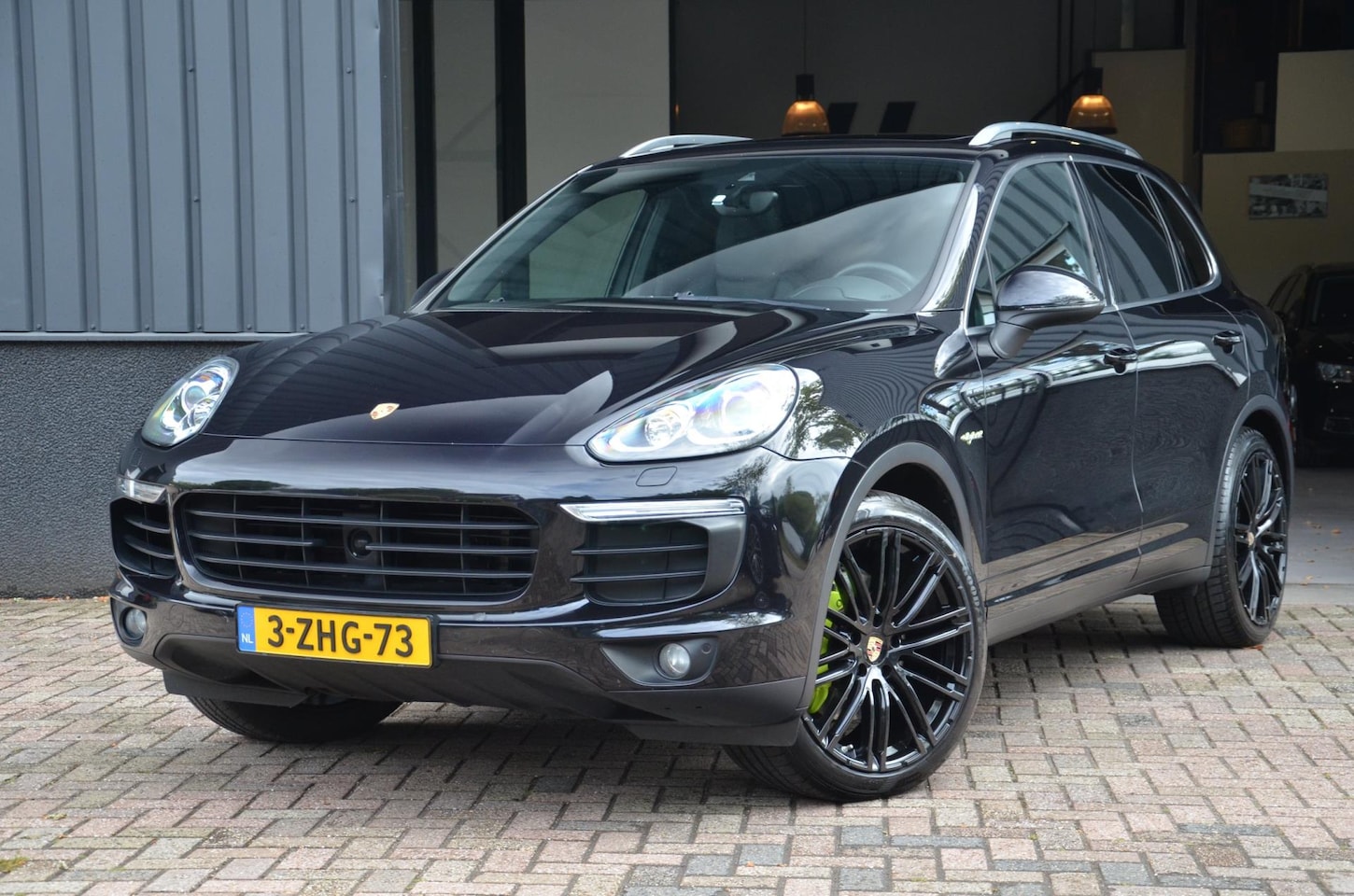 Porsche Cayenne - 3.0 S E-Hybrid Keyless|Pano|Luchtver|21inch - AutoWereld.nl