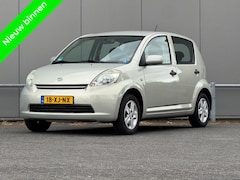 Daihatsu Sirion 2 - 1.3-16V Comfort keurige auto goed onderhouden