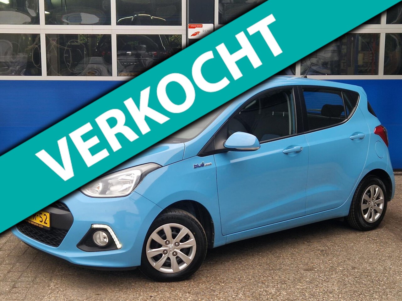 Hyundai i10 - 1.0i i-Motion Comfort Plus / Historie bekend / All season banden / ECC / Bluetooth / Origi - AutoWereld.nl