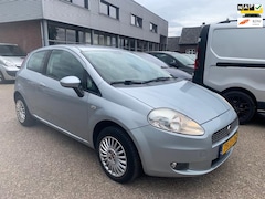 Fiat Grande Punto - 1.4 Dynamic 2008 € 2250.- AIRCO, CRUISE 1 JR. APK ZO MEE