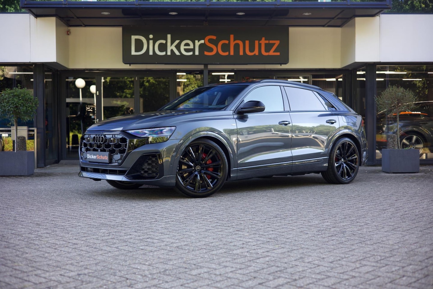 Audi Q8 - 60 TFSIe Competition | Vierwielbesturing| Pano | Trekhaak | S Sportstoelen - AutoWereld.nl